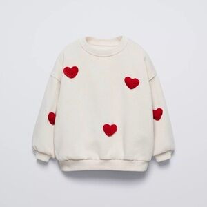 Zara girls size 5 - 3D heart cotton sweatshirt - cream and red - like new